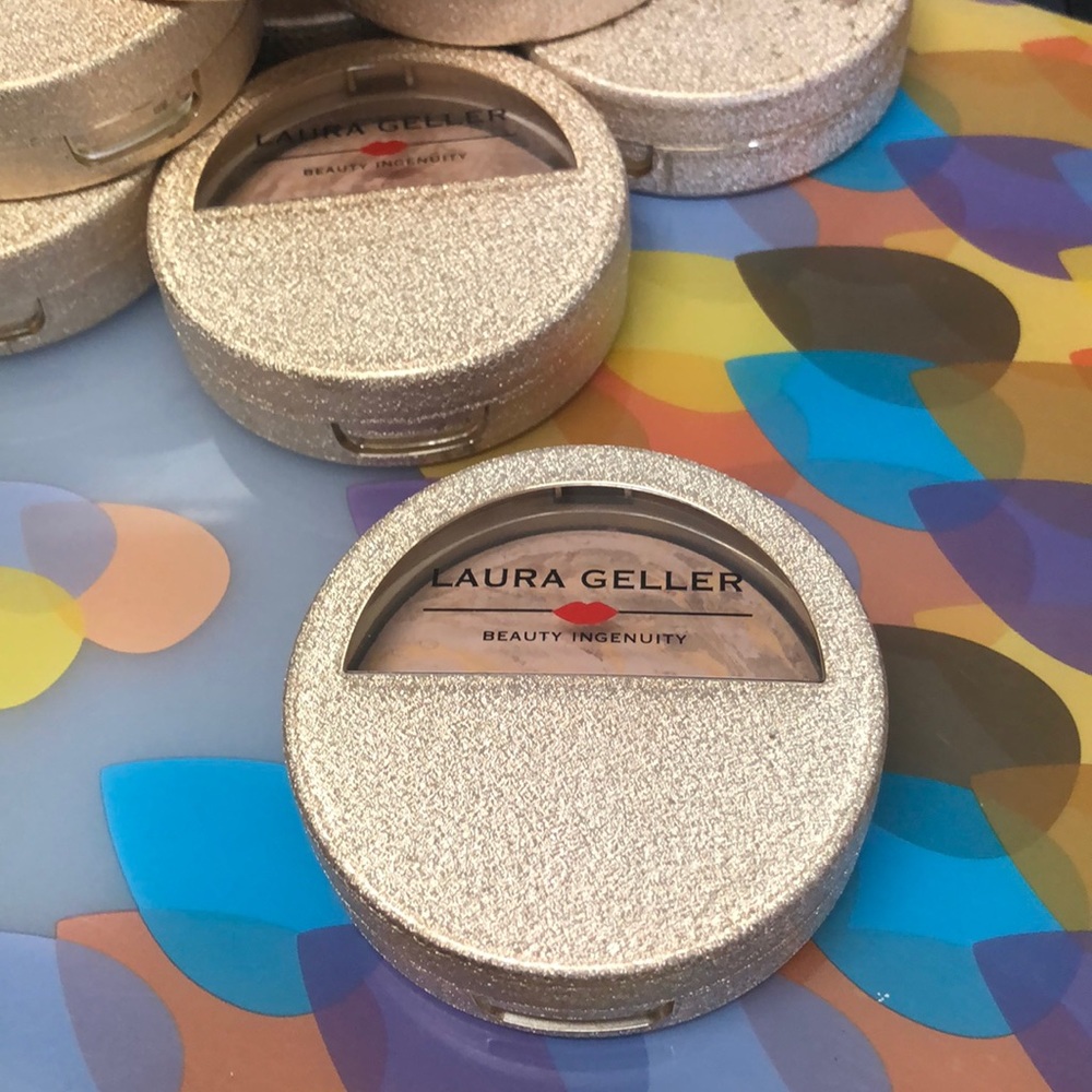 Laura Geller Balance -N-Brighten Regular bronzer